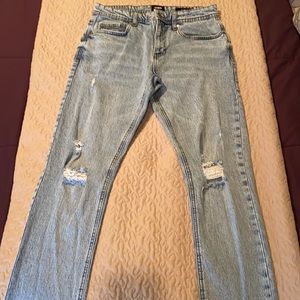 Men’s Cotton On Slim leg distressed ripped jeans. Size 30